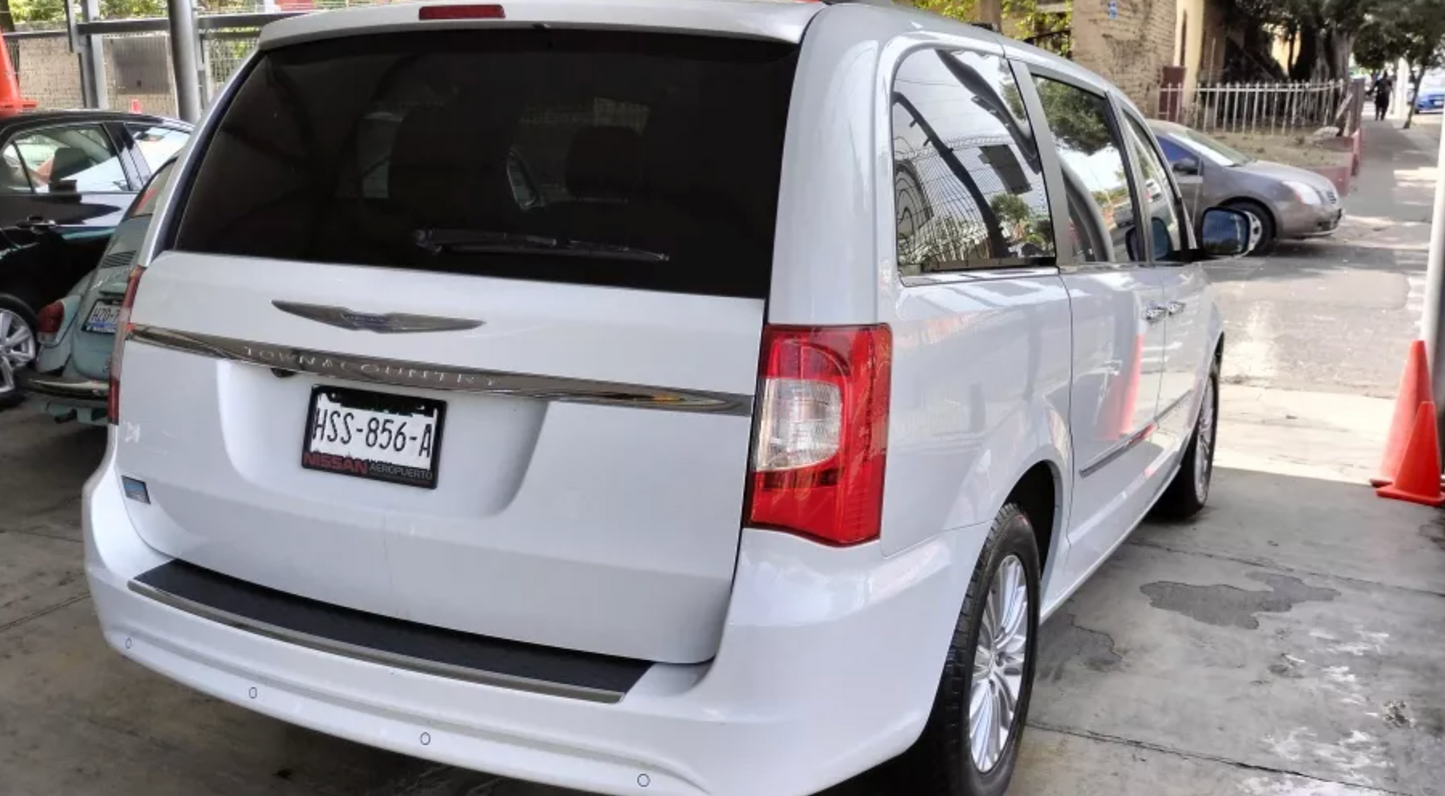 Chrysler Town & Country 3.6 Touring Piel Mt