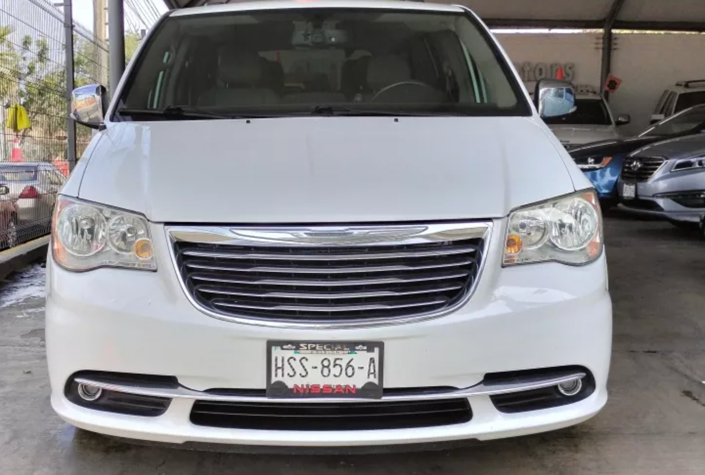 Chrysler Town & Country 3.6 Touring Piel Mt